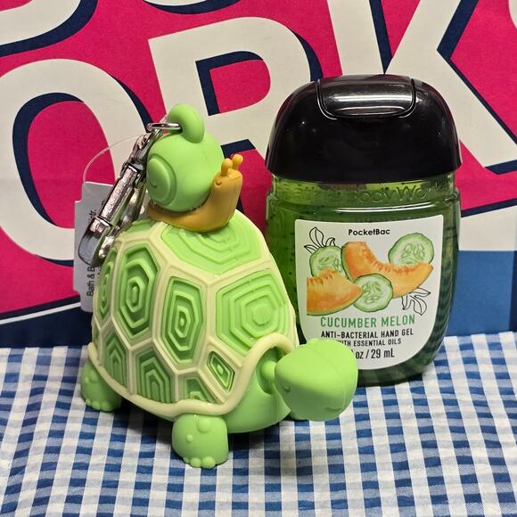 BBW Bobblehead Turtle Pocketbac Holder & Cucumber Melon Refill Keychain Travel - Picture 1 of 1